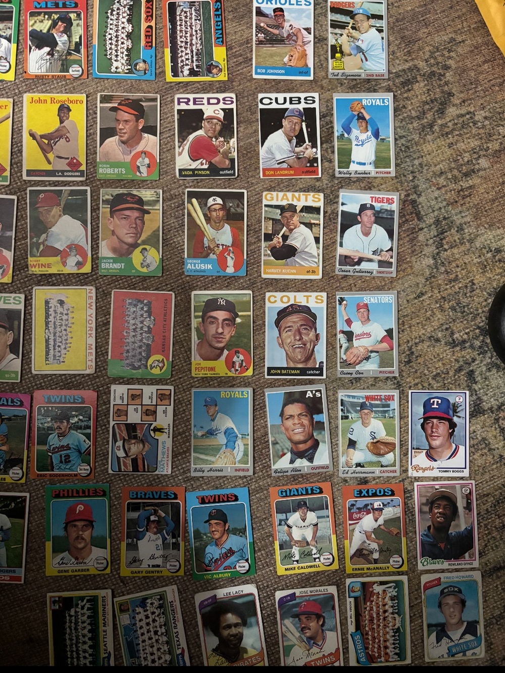 Vintage Cards from 60s-70s featuring Hank Aaron, Roberto Clemente & HOFers - Picture 3 of 7